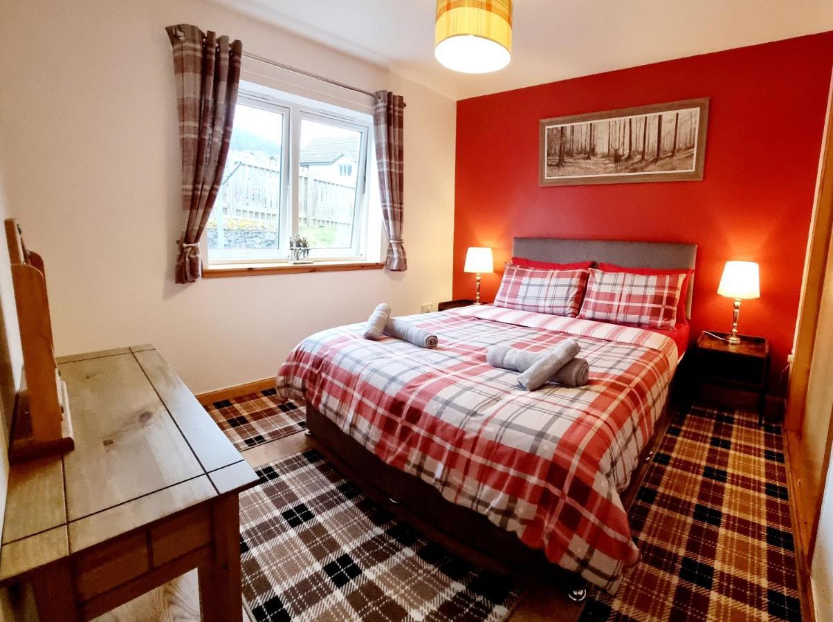 Hill View 2 Bedroom Free Parking Appartement
